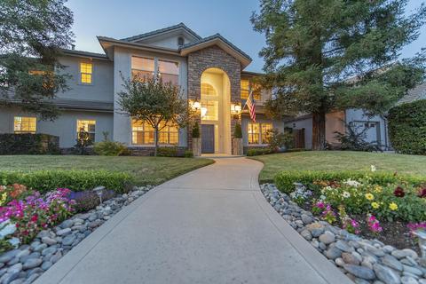 2424 E Laura Ct, Visalia, CA 93292 photo 1