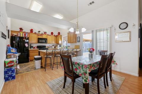 30675 Kit Fox Ct, Visalia, CA 93291 photo 10