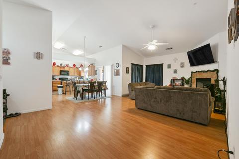 30675 Kit Fox Ct, Visalia, CA 93291 photo 7