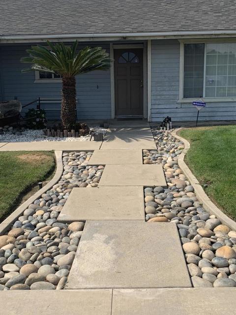 1945 E Kern Ave, Tulare, CA 93274 photo 3