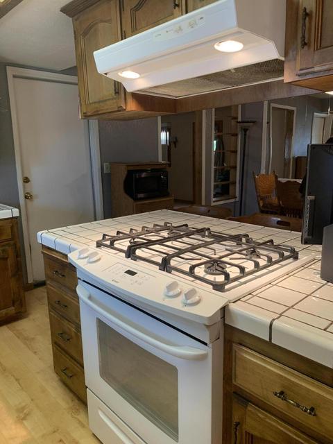 1945 E Kern Ave, Tulare, CA 93274 photo 5