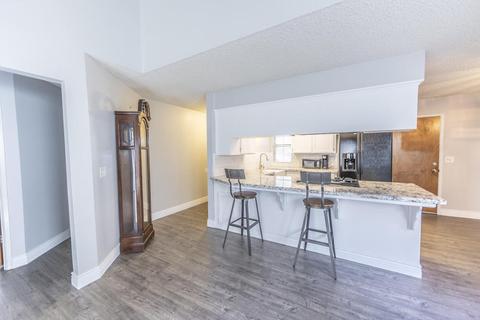 621 Vine Ct, Lemoore, CA 93245 photo 4