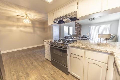 621 Vine Ct, Lemoore, CA 93245 photo 7