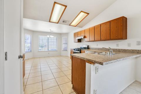 2017 E Pershing Ave, Visalia, CA 93292 photo 9