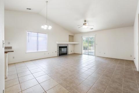 2017 E Pershing Ave, Visalia, CA 93292 photo 4