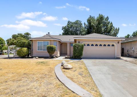 2017 E Pershing Ave, Visalia, CA 93292 photo 1