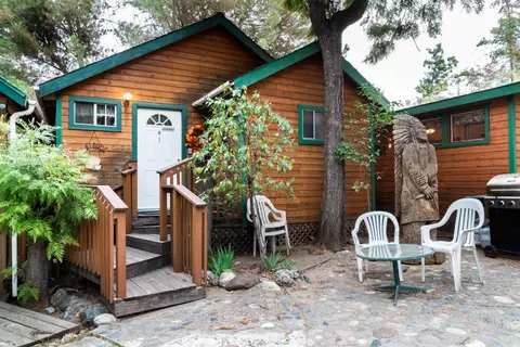 40279 Sierra Dr, Three Rivers, CA 93271 photo 2