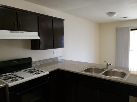 643 E Prospect Ave, Visalia, CA 93292 photo 4