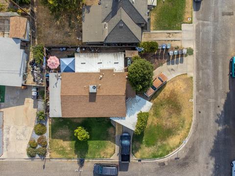 70 Olympic Ct, Tulare, CA 93274 photo 3