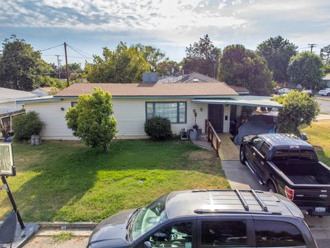 70 Olympic Ct, Tulare, CA 93274 photo 1