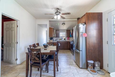 334 N A St, Tulare, CA 93274 photo 5