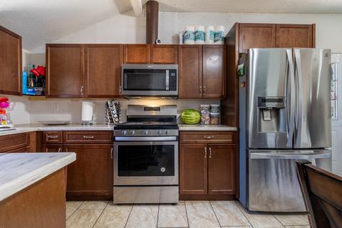 334 N A St, Tulare, CA 93274 photo 8