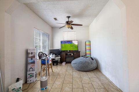 334 N A St, Tulare, CA 93274 photo 3