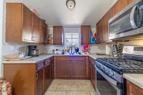 334 N A St, Tulare, CA 93274 photo 7