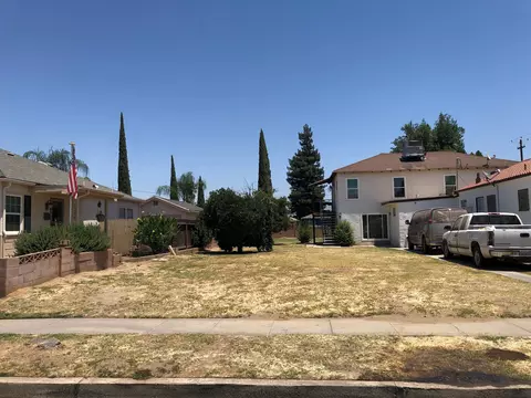 704 E Main St, Fowler, CA 93625 photo 6