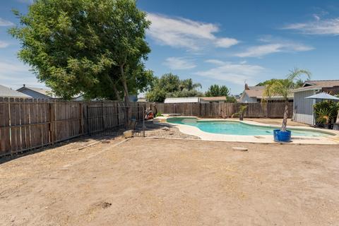 679 Tamarack Ln, Lemoore, CA 93245 photo 17