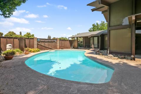 708 W Pine St, Exeter, CA 93221 photo 8