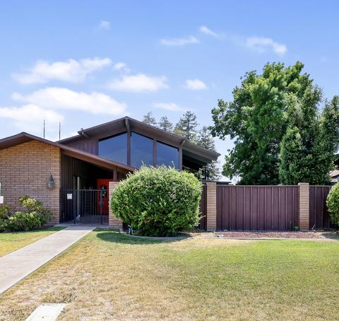 708 W Pine St, Exeter, CA 93221 photo 3