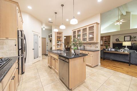 2632 E Harvard Ct, Visalia, CA 93292 photo 20