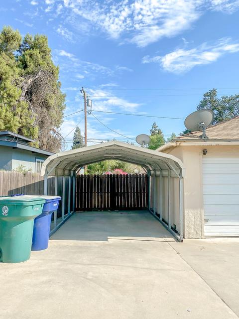 1023 E Cross Ave, Tulare, CA 93274 photo 4