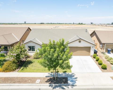 565 Alpha St, Tulare, CA 93274 photo 4