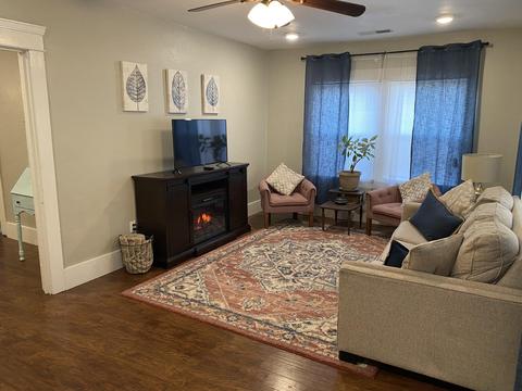 752 E San Joaquin Ave, Tulare, CA 93274 photo 11