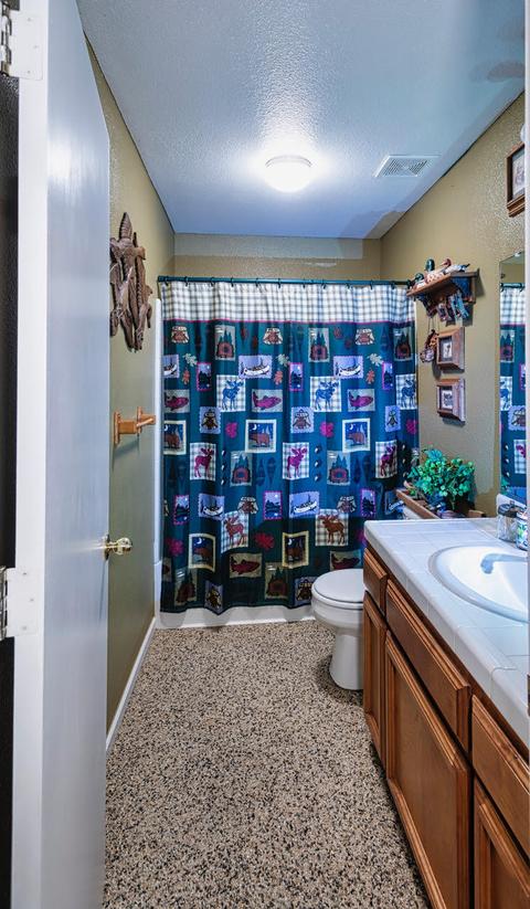 1438 Echo Ln, Hanford, CA 93230 photo 10