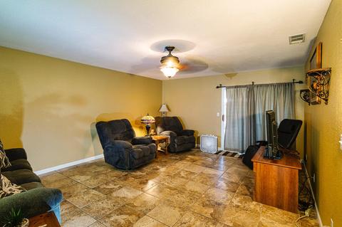 1438 Echo Ln, Hanford, CA 93230 photo 6