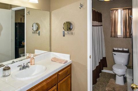 1438 Echo Ln, Hanford, CA 93230 photo 9