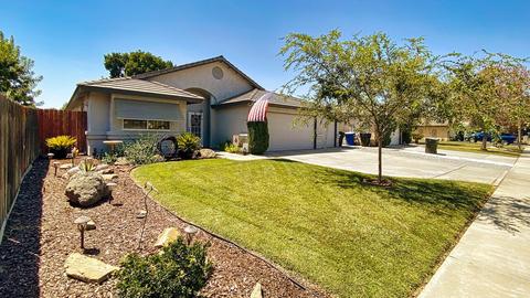 1438 Echo Ln, Hanford, CA 93230 photo 2