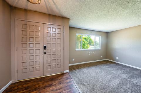 857 Tammy Ln, Lemoore, CA 93245 photo 5
