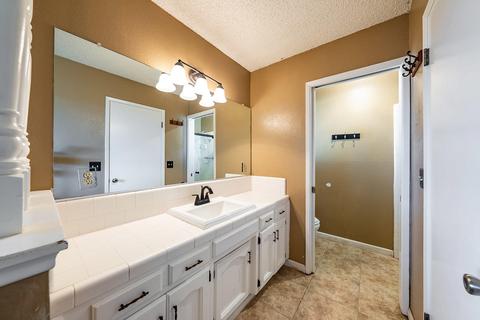 857 Tammy Ln, Lemoore, CA 93245 photo 19