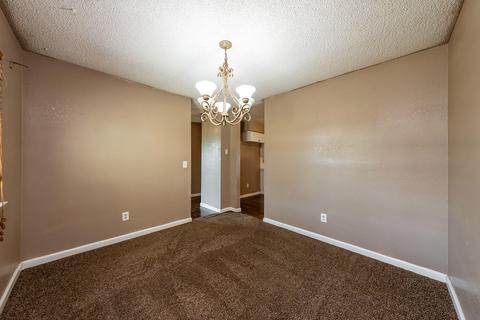 857 Tammy Ln, Lemoore, CA 93245 photo 8