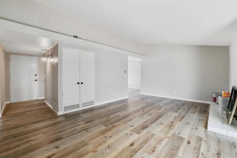 901 Elm St, Hanford, CA 93230 photo 4