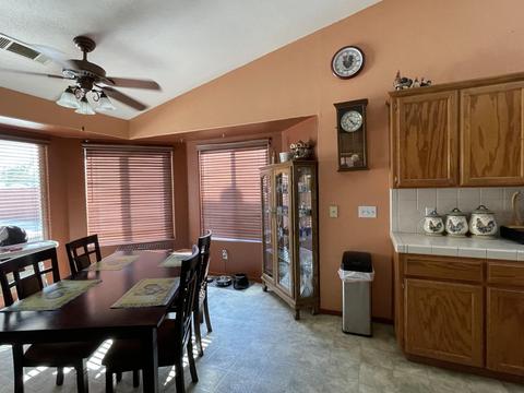 801 E Ferguson Ave, Visalia, CA 93292 photo 5