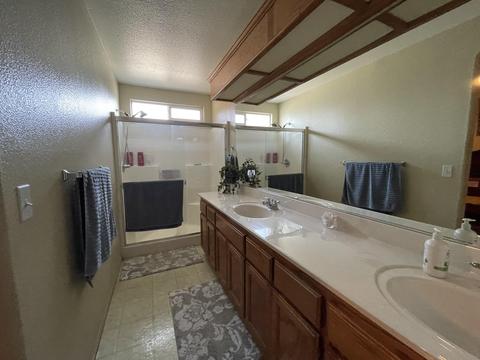 801 E Ferguson Ave, Visalia, CA 93292 photo 16