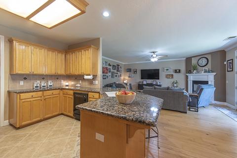 3401 E Grove Ave, Visalia, CA 93292 photo 27