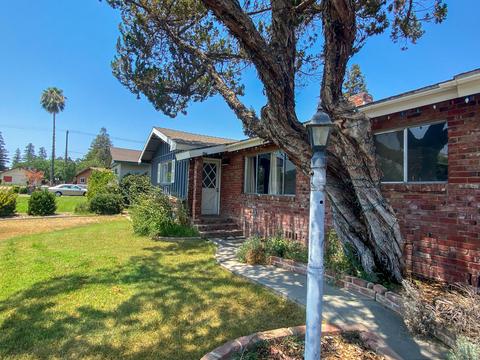 2138 E Howard Ave, Visalia, CA 93292 photo 21