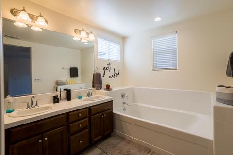 841 Lassen Ln W, Madera, CA 93636 photo 15