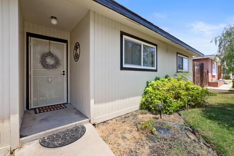 2912 E Laurel Ave, Visalia, CA 93292 photo 3
