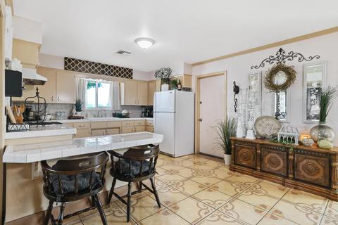 2912 E Laurel Ave, Visalia, CA 93292 photo 9