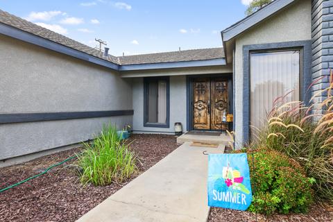 442 E Chevy Chase Dr, Tulare, CA 93274 photo 5