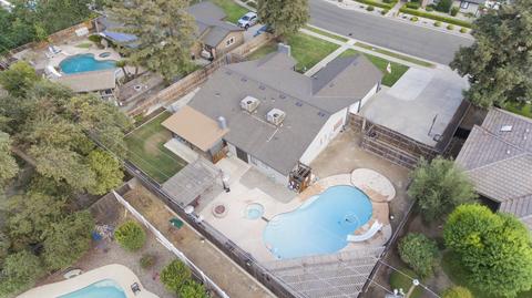 442 E Chevy Chase Dr, Tulare, CA 93274 photo 7
