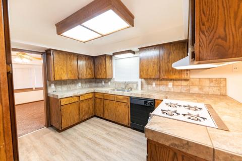 556 E Klindera Ave, Tipton, CA 93272 photo 12
