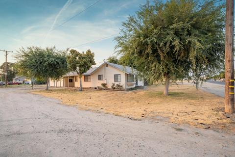 556 E Klindera Ave, Tipton, CA 93272 photo 2