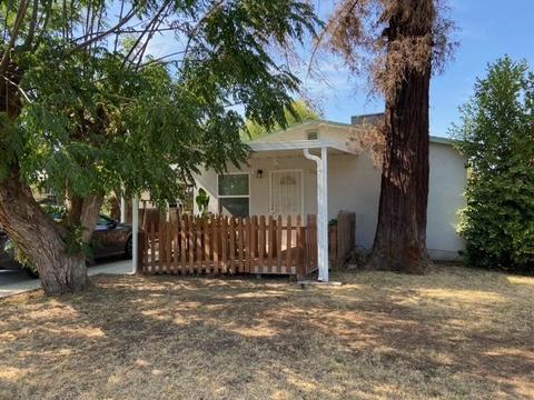 2640 Pine St, Selma, CA 93662 photo 1