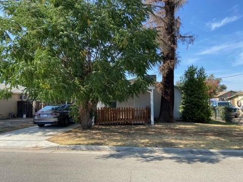 2640 Pine St, Selma, CA 93662 photo 3