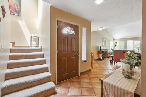 1802 E Four Creeks Dr, Visalia, CA 93292 photo 8