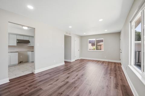 401 E 11th St, Hanford, CA 93230 photo 4