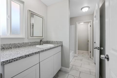 401 E 11th St, Hanford, CA 93230 photo 14